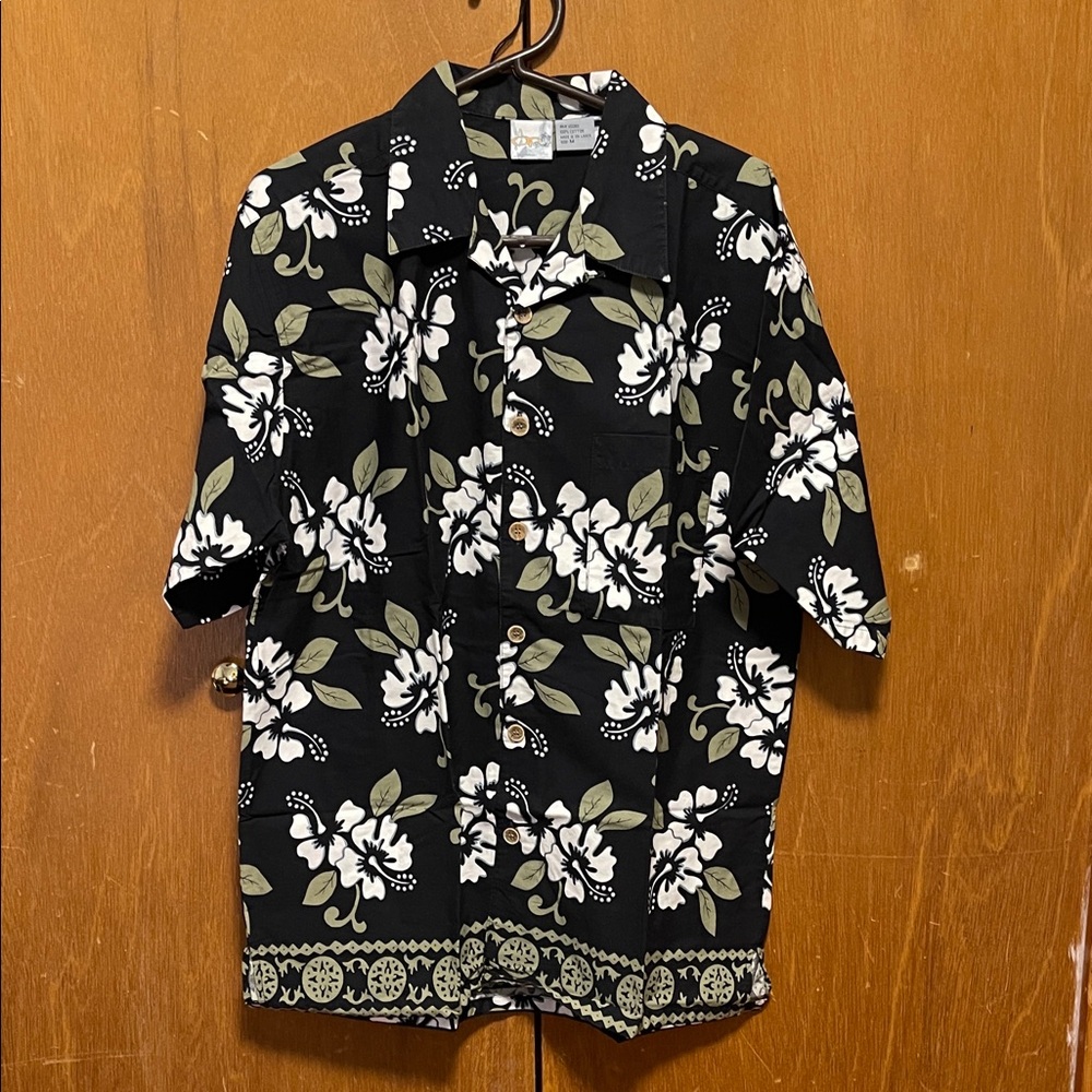 Vintage OP Ocean Pacific Sport Men’s Hawaiian Shirt Floral Black Button-Up Surf